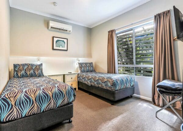 Twin split luxury hotel with ensuite